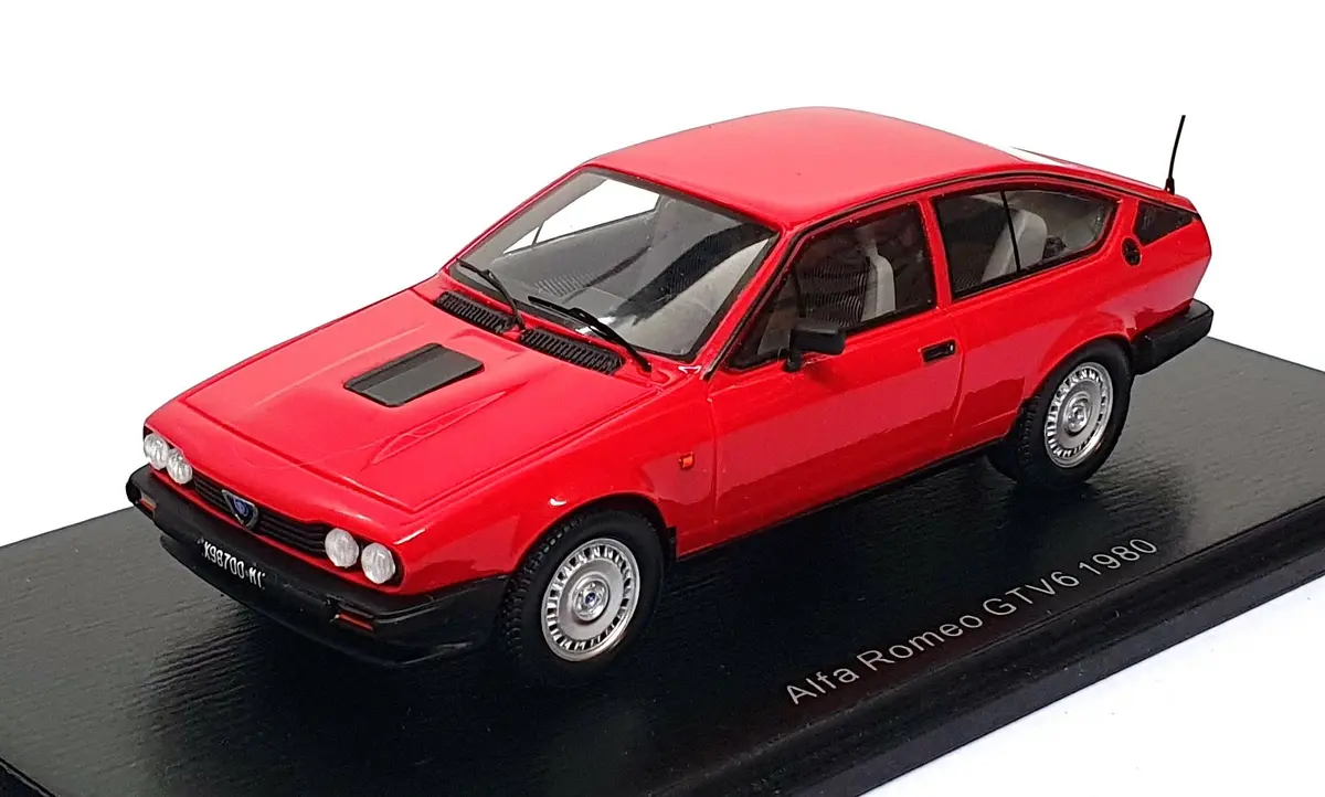 Spark Model 1/43 Scale Resin S9047 - 1980 Alfa Romeo Gtv6 - Red 1