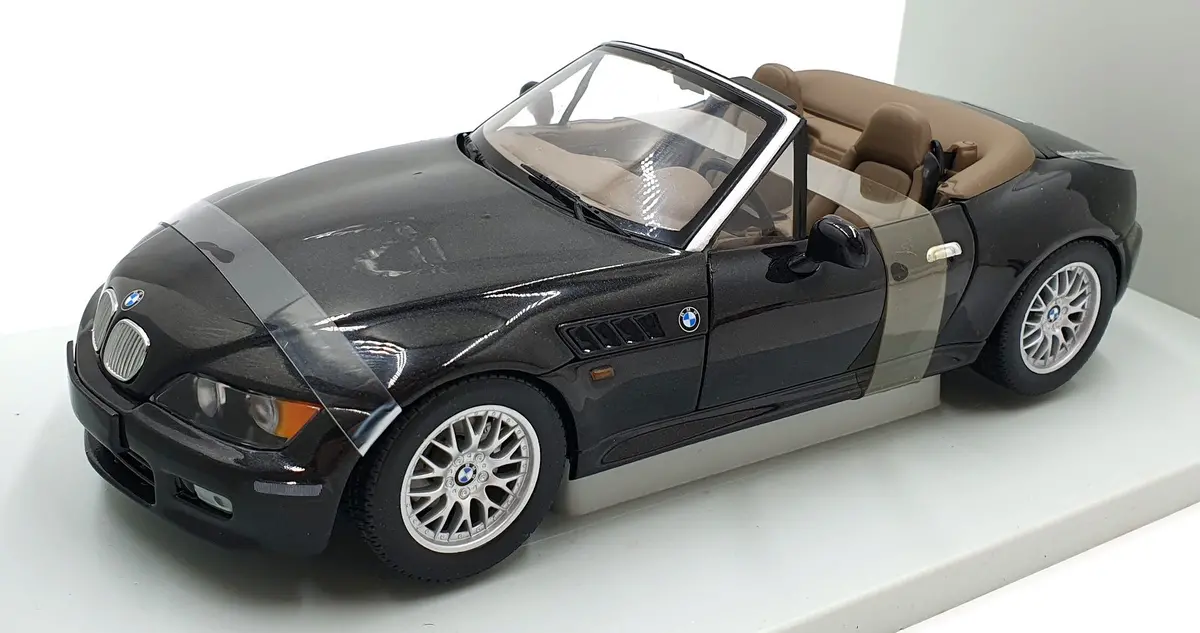 Ut Models 1/18 Scale Diecast 20441 - Bmw Z3 Roadster 2.8 1999 - Black 1