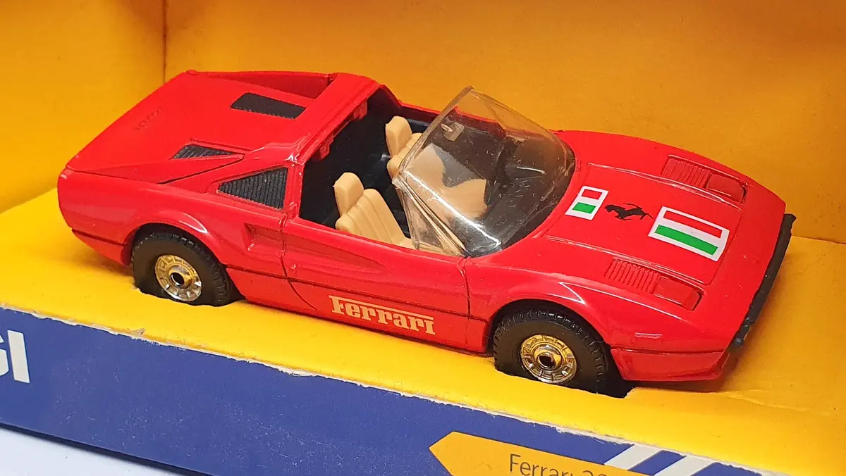 Corgi 1/36 Scale Diecast C378/1 - Ferrari 308 Gts - Red 1