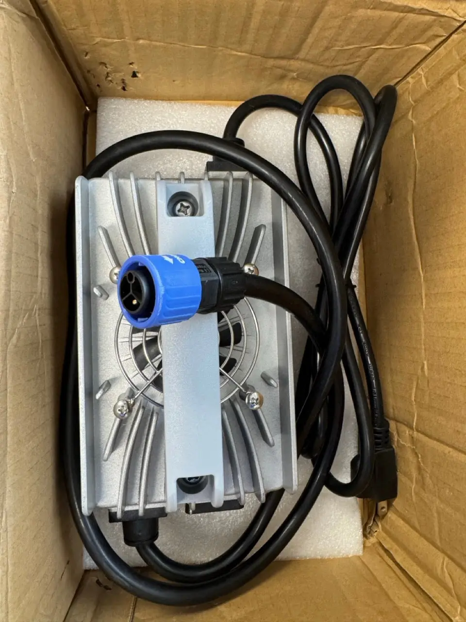 Talaria - Oem 60V Charger 1