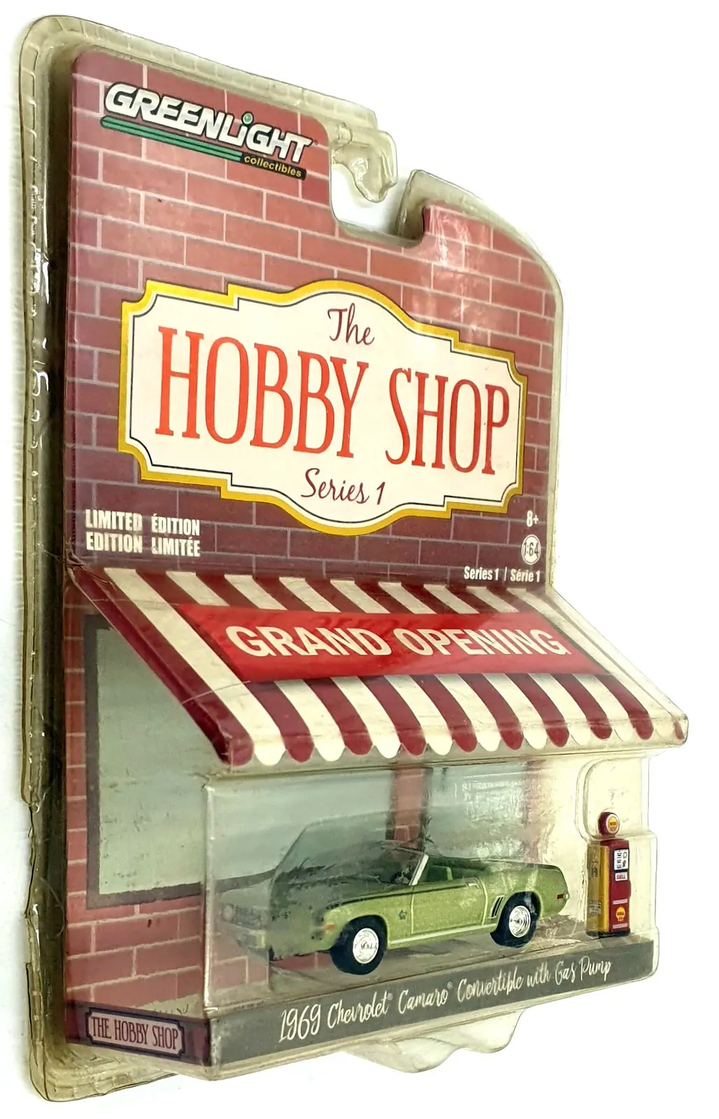 Greenlight 1/64 Scale 97010 - 1969 Chevrolet Camaro Convertible With Gas Pump 1