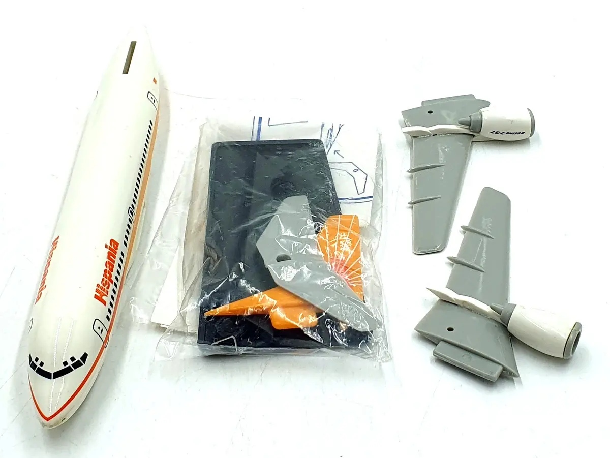 Unbranded Appx 17Cm Long Snap Together Model 010426A - Boeing 757-300 Hispania 1