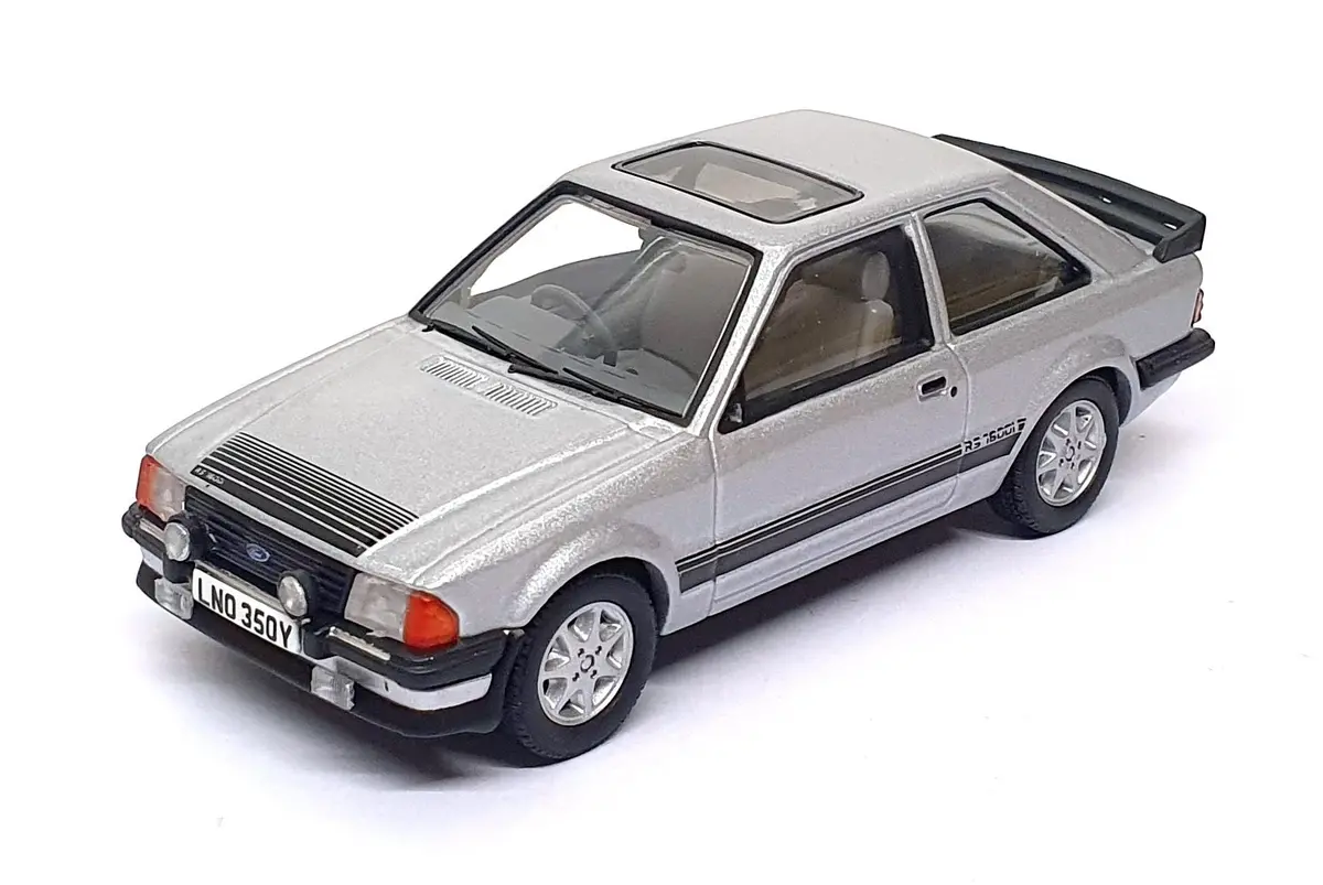 Vanguards 1/43 Scale Va11005 - Ford Escort Mk3 Rs1600i - Strato Silver 1