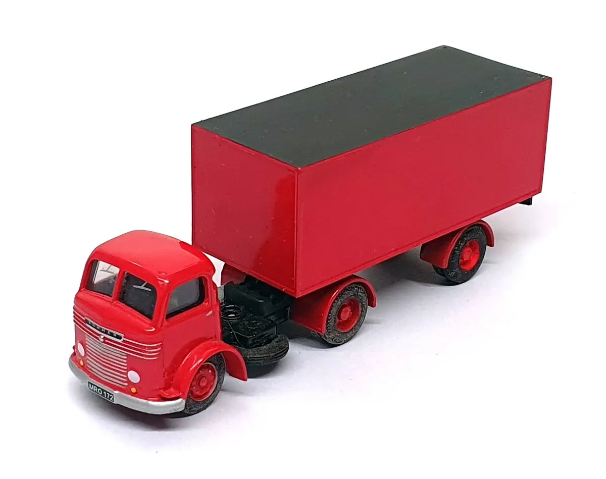 Base Toys 1/76 Scale Diecast Lc-X21 - Commer Artic Box Van - Red 1