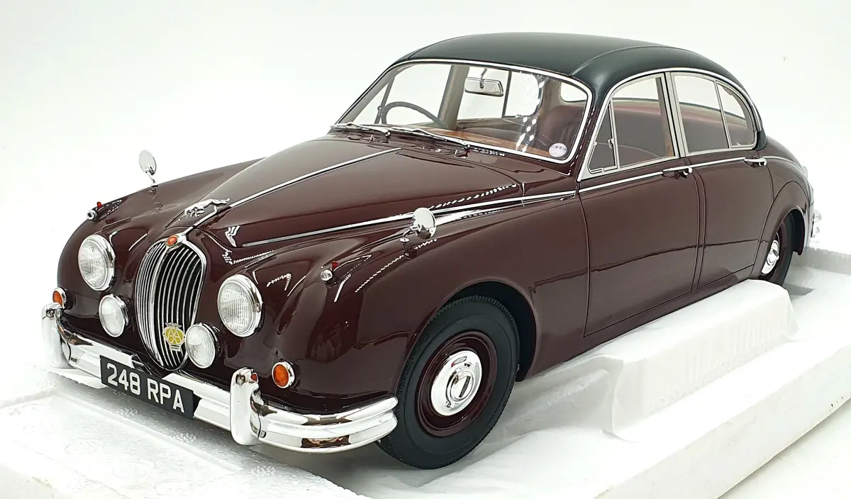 12 Art 1/12 Scale Resin 12Art1001053 - 1959-1968 Jaguar Mkii - Maroon 1