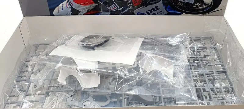 Hasegawa Kits 1/12 Scale 21757 - Honda Rs250rw "2009 Wgp250 Czech Republic Gp" 2