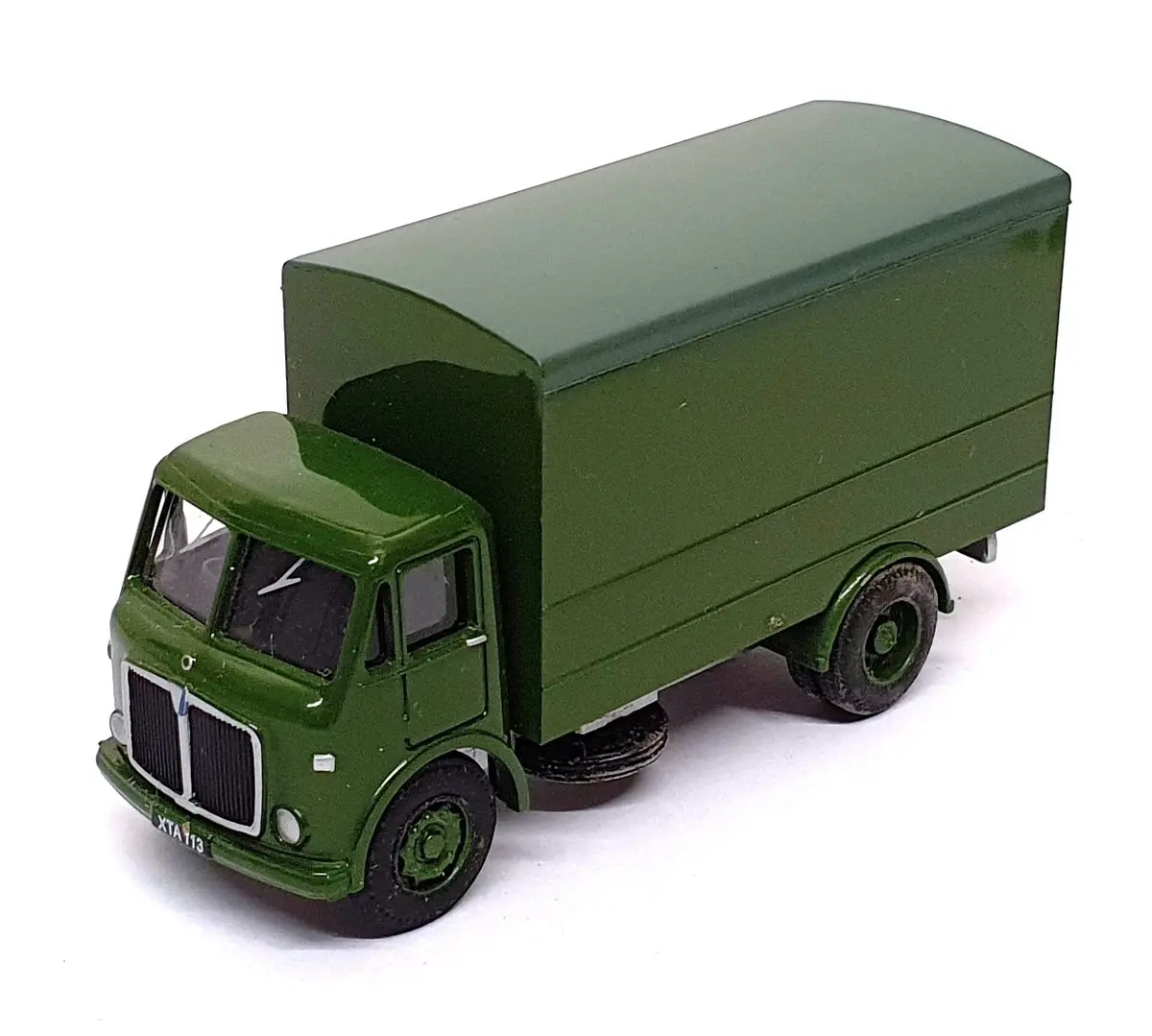 Base Toys 1/76 Scale Diecast Amv-01 - Aec Mercury Van - Green 1
