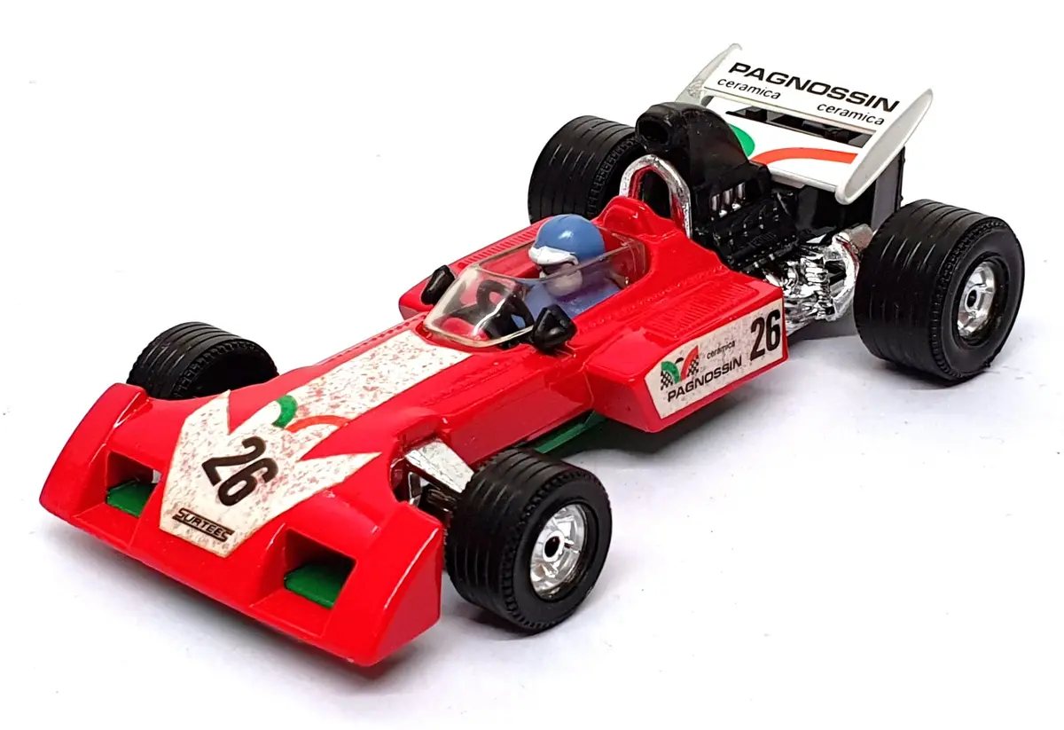 Corgi Toys 1/36 Scale Original 153 - (A) F1 Surtees T.S.9B Italian Finish - Red 1