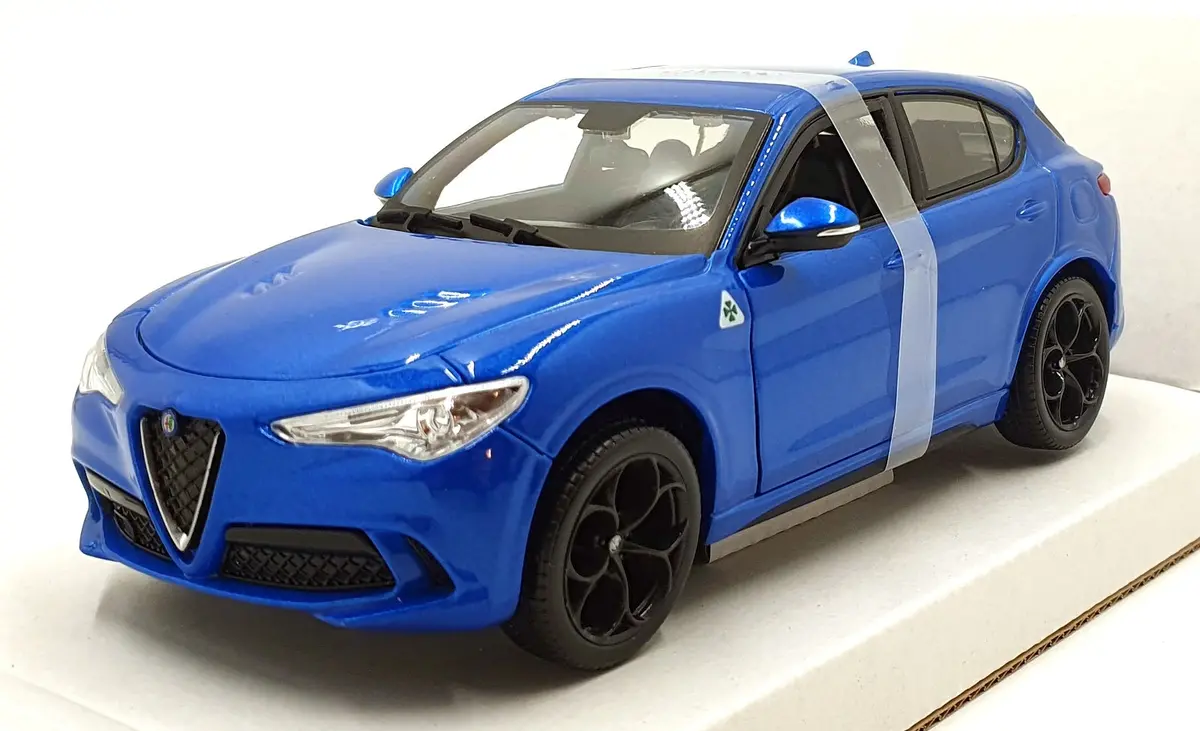 Burago 1/24 Scale Diecast 18-21086 - Alfa Romeo Stelvio - Blue 1