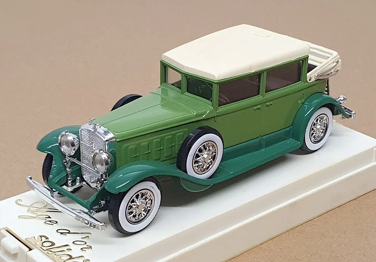 Solido 1/43 Scale Diecast 4085 - 1931 Cadillac 452 A - 2-Tone Green 1