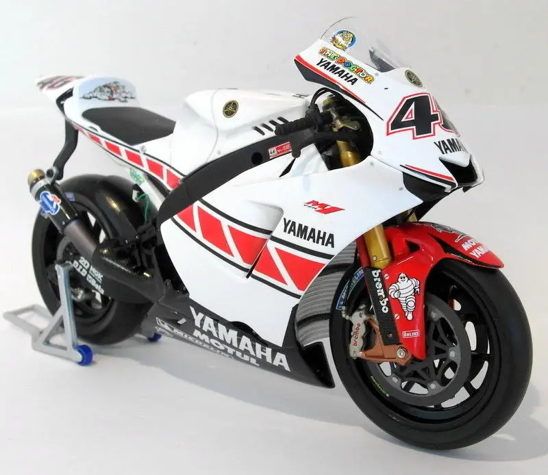Minichamps 1/12 Scale Diecast 122 053086 Yamaha Yzr-M1 Gauloises Valencia Rossi 1