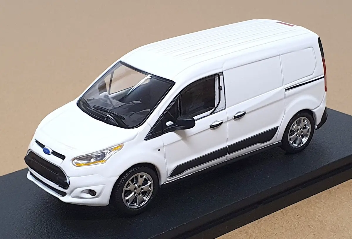 Greenlight 1/43 Scale 86044 - 2014 Ford Transit Connect Van - White 1
