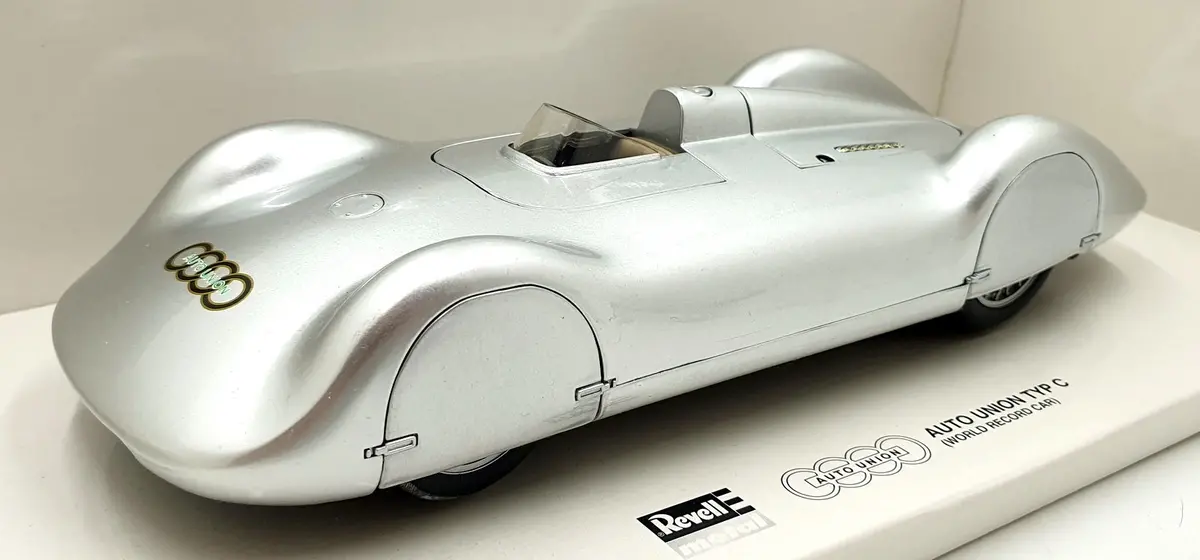 Revell 1/18 Scale 08420 - Auto Union Typ C World Record Car - Silver 1