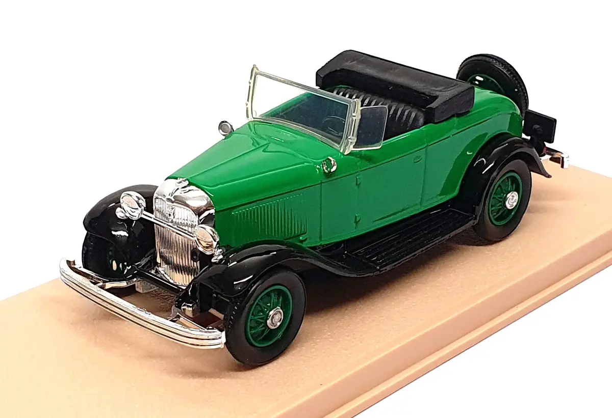 Eligor 1/43 Scale 1200 - 1932 Ford V8 Roadster Ouvert - Green/Black 1