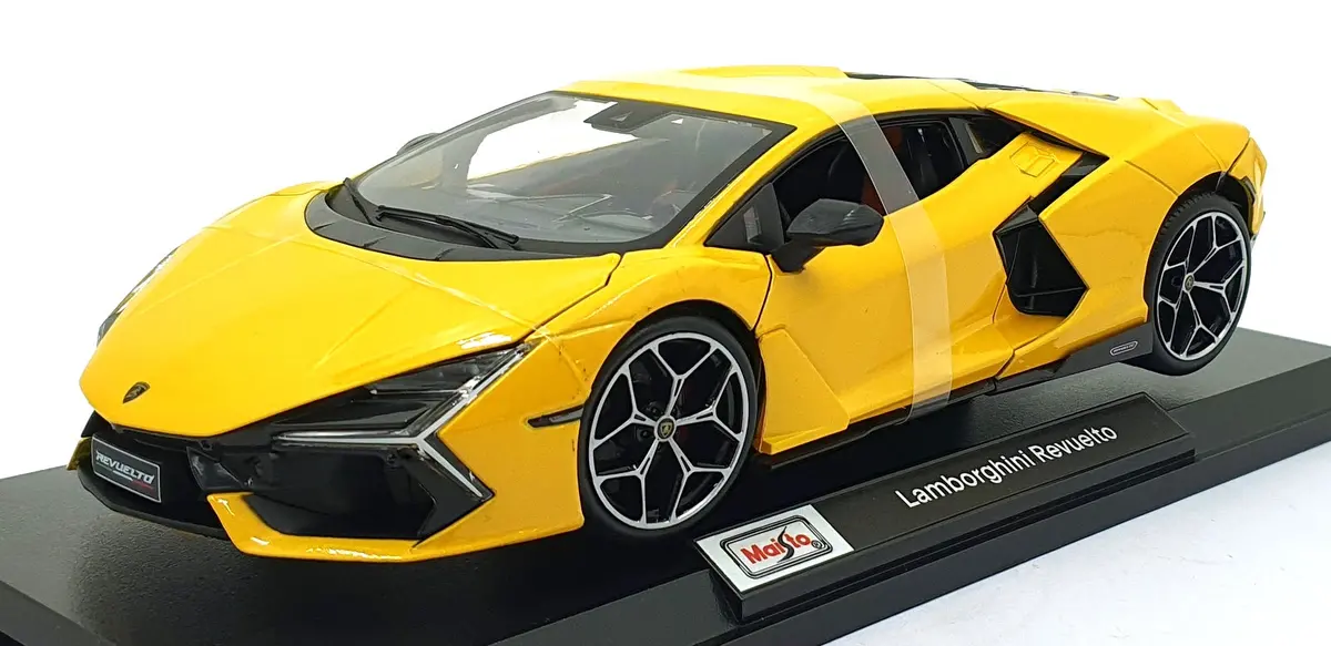 Maisto 1/18 Scale Diecast 46629 - Lamborghini Revuelto - Yellow 1